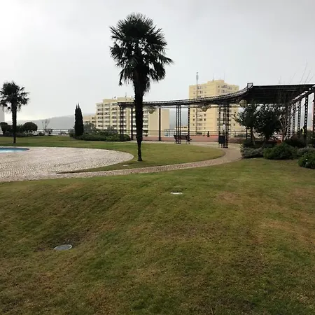 Apartment Pool And Parking In A Private Condominium - Gardens_hosting